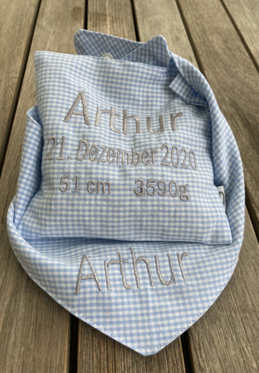 Geschenkset Baby bestehend aus einem Kirschkernkissen und einem Halstuch – Bild 2
