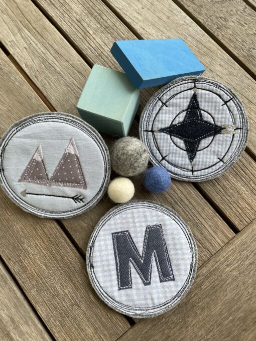 Klett- Patches für Schulranzen mit Klettflächen < Berg und Kompass >