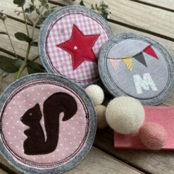 Klett- Patches für Schulranzen mit Klettflächen  < Wimpelkette & Eichhörnchen >